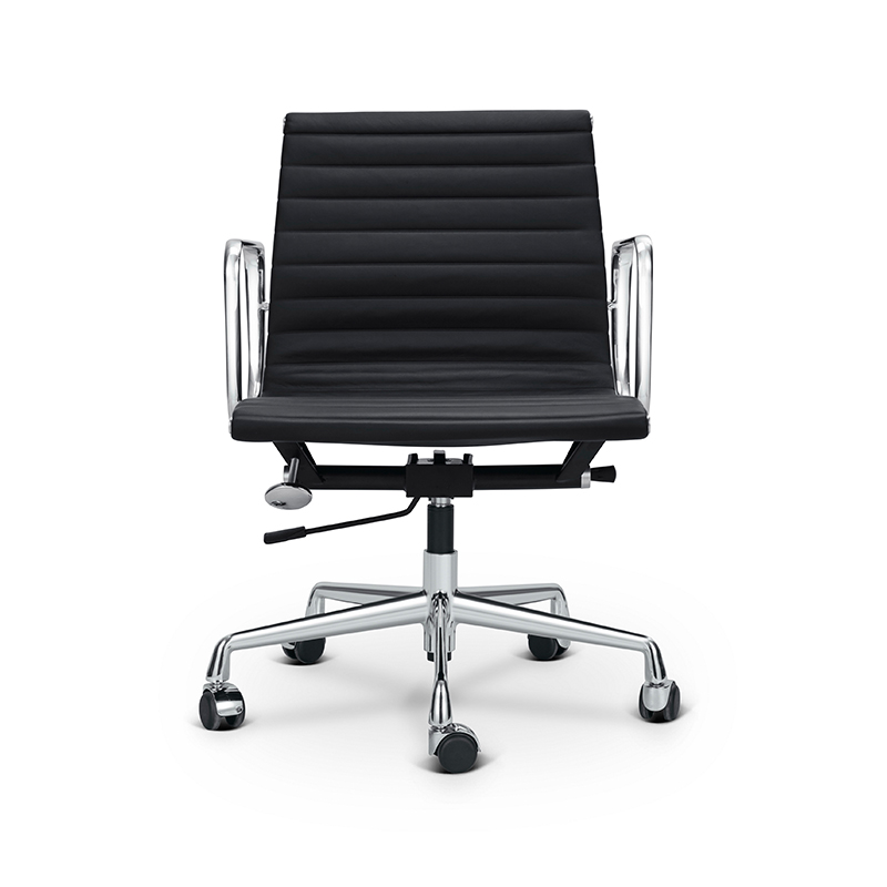 Eames Aluminium Executive Chair: Ein Stuhl, der Ihre Karriere – und wahrscheinlich auch Ihre nächste – überdauern wird